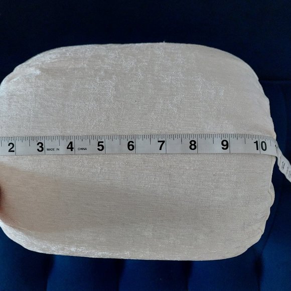 DIY White Fabric Royal Blue Beads Tufted Bling Bling Buttons Round Pillow Decor - Picture 5 of 7